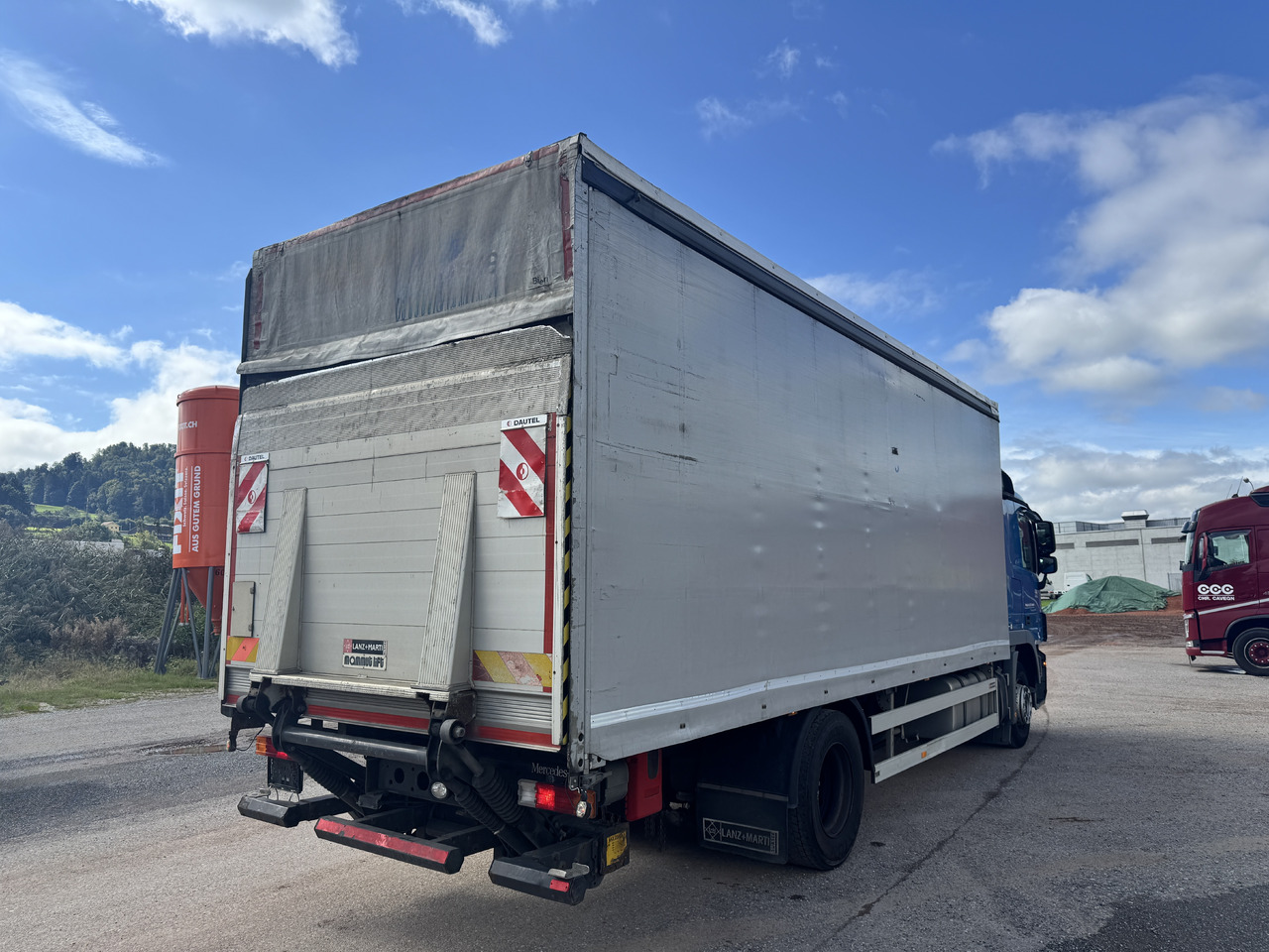 MERCEDES-BENZ Actros 1836 4x2 Blache-Hebebühne - Камион с брезент: снимка 5 MERCEDES-BENZ Actros 1836 4x2 Blache-Hebebühne - Камион с брезент: снимка 5