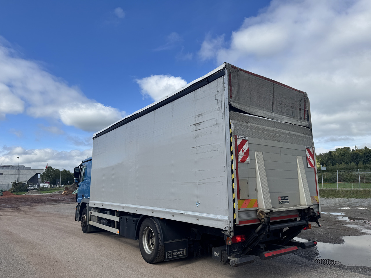 MERCEDES-BENZ Actros 1836 4x2 Blache-Hebebühne - Камион с брезент: снимка 2 MERCEDES-BENZ Actros 1836 4x2 Blache-Hebebühne - Камион с брезент: снимка 2