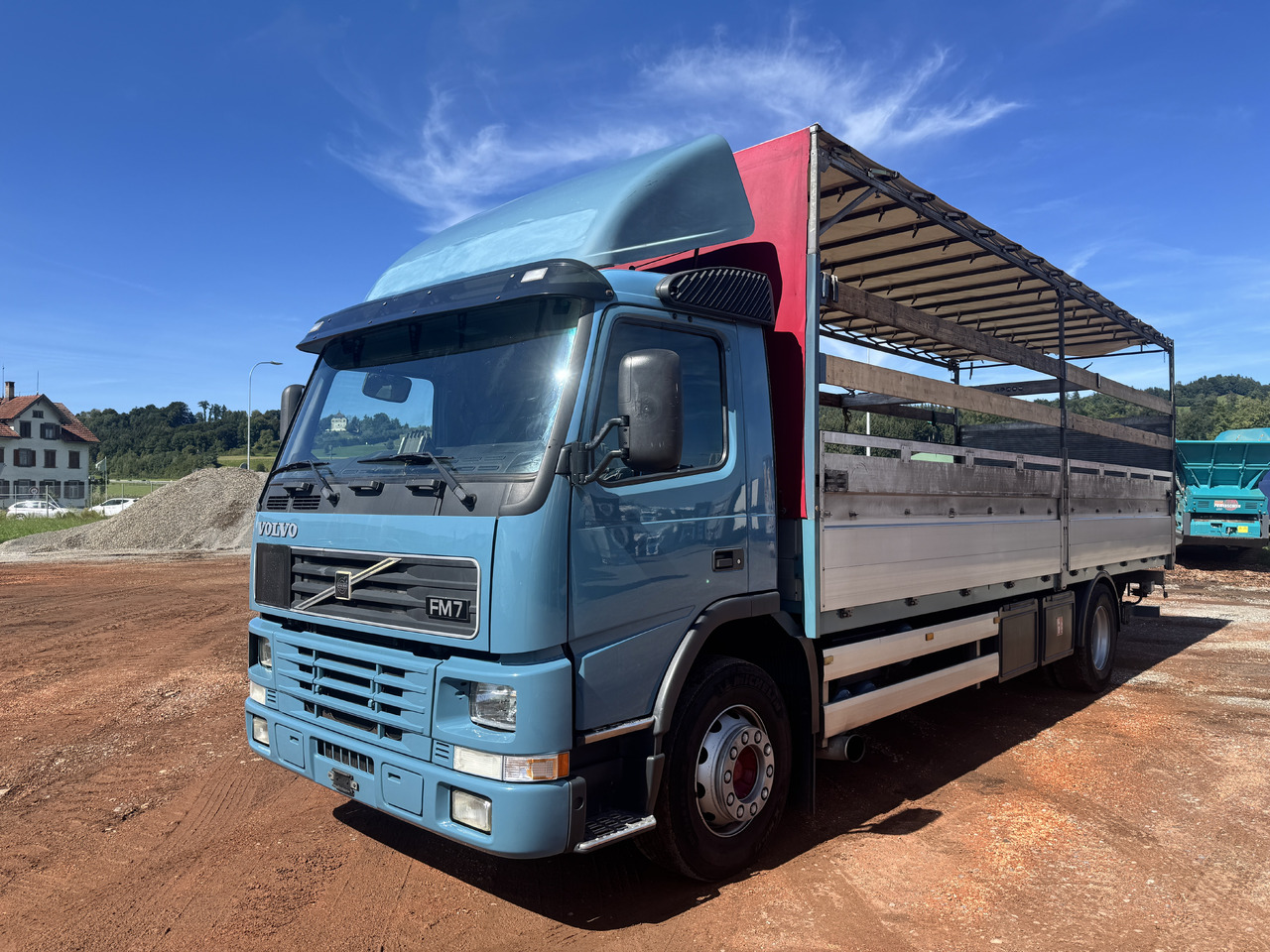 VOLVO FM7-290 4x2 Blache-Hebebühne - Камион с брезент: снимка 1 VOLVO FM7-290 4x2 Blache-Hebebühne - Камион с брезент: снимка 1