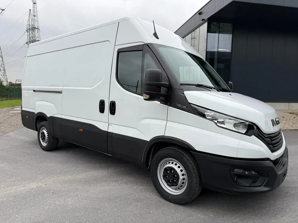 Iveco Daily 35-140 *L2H2*DISPO DE STOCK*Airco*Cruise control - Товарен бус: снимка 2 Iveco Daily 35-140 *L2H2*DISPO DE STOCK*Airco*Cruise control - Товарен бус: снимка 2