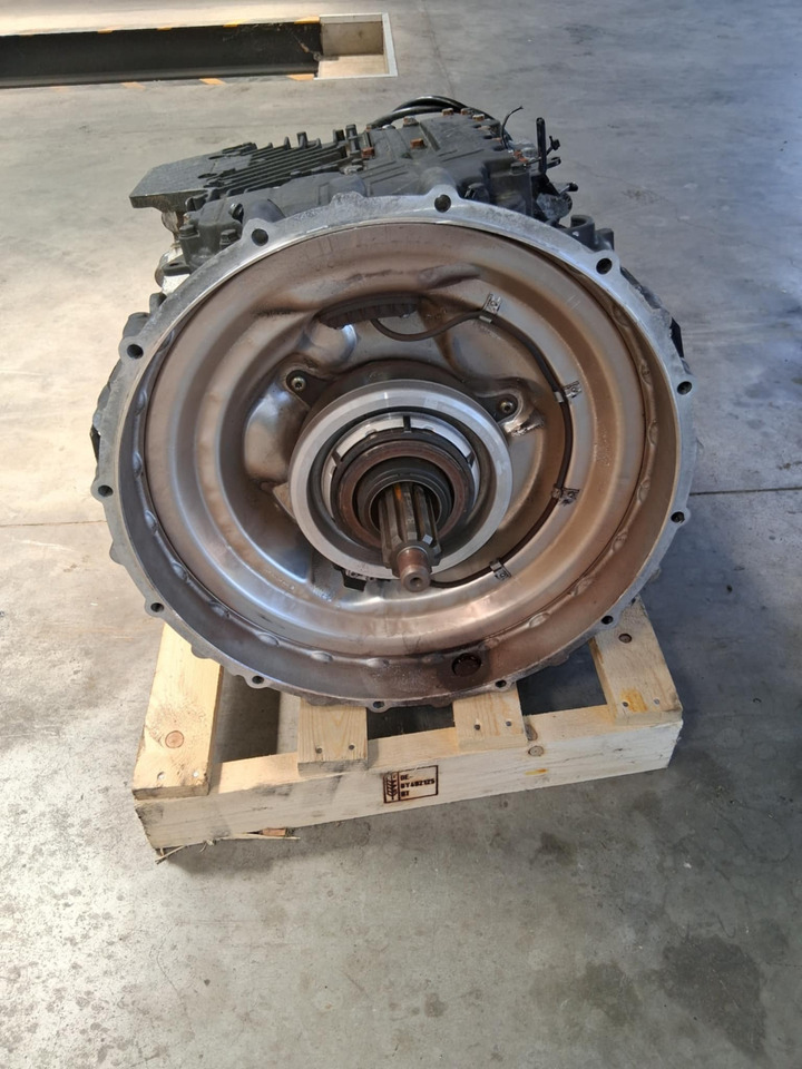 MAN TGS - Скоростна кутия: снимка 2 MAN TGS - Скоростна кутия: снимка 2