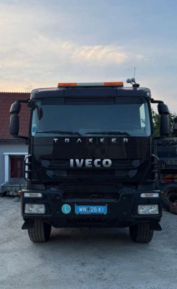 IVECO Trakker/ KPEC1/2A4 - Камион с кран: снимка 2 IVECO Trakker/ KPEC1/2A4 - Камион с кран: снимка 2