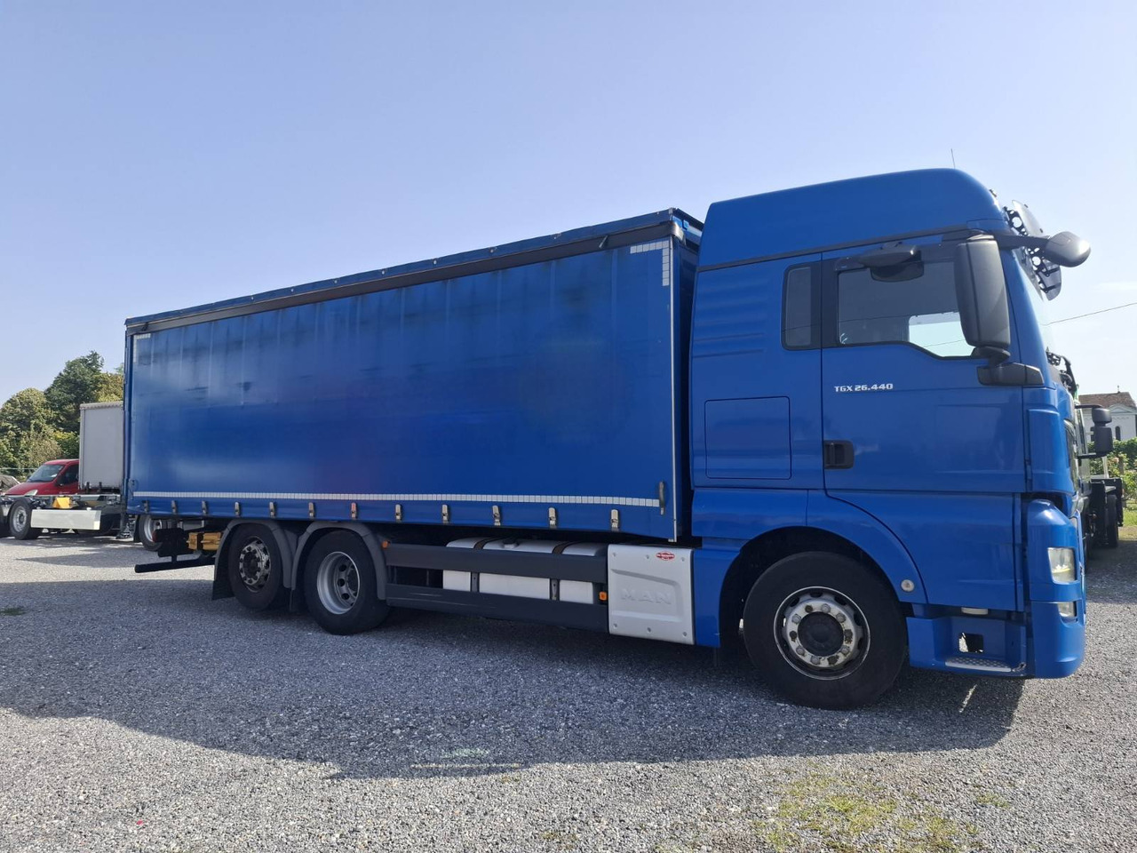 MAN TGX 26.440 E6 - Камион с брезент: снимка 4 MAN TGX 26.440 E6 - Камион с брезент: снимка 4