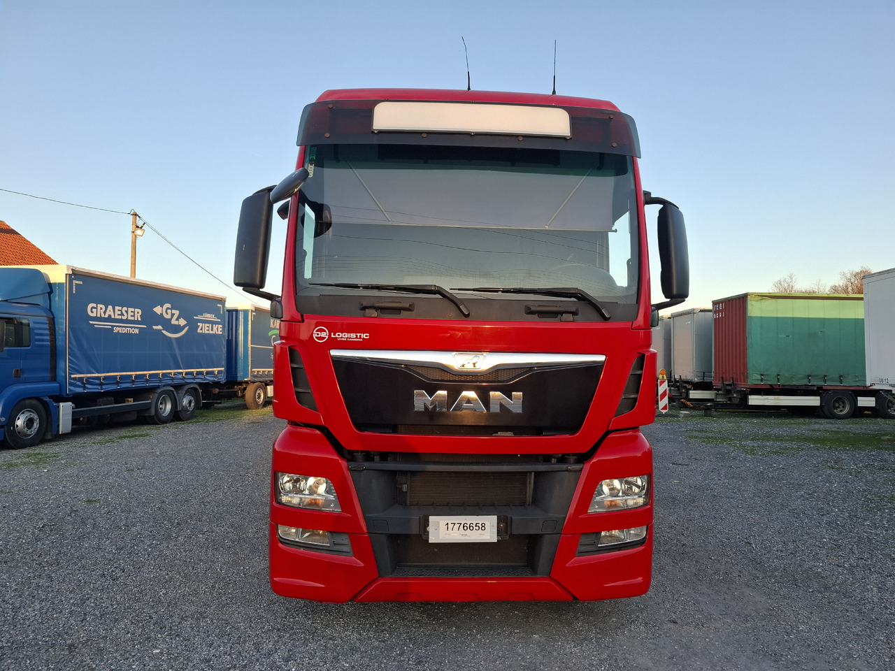 MAN TGX 26.440 E6 + SCHMITZ - Камион с брезент: снимка 2 MAN TGX 26.440 E6 + SCHMITZ - Камион с брезент: снимка 2