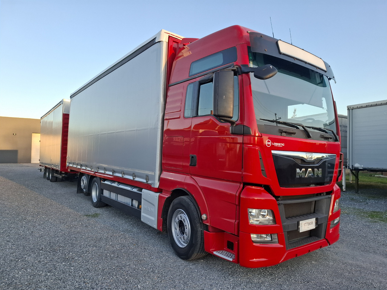 MAN TGX 26.440 E6 + SCHMITZ - Камион с брезент: снимка 4 MAN TGX 26.440 E6 + SCHMITZ - Камион с брезент: снимка 4