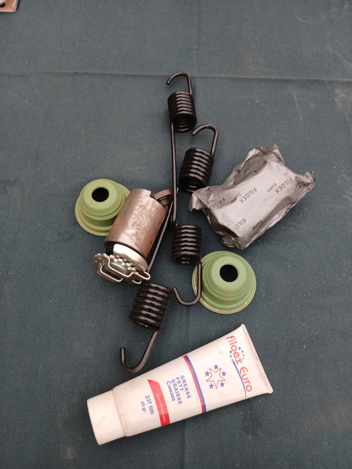 Brake adjusterkit for IVECO 42536197 - Части на спирачната система: снимка 1 Brake adjusterkit for IVECO 42536197 - Части на спирачната система: снимка 1