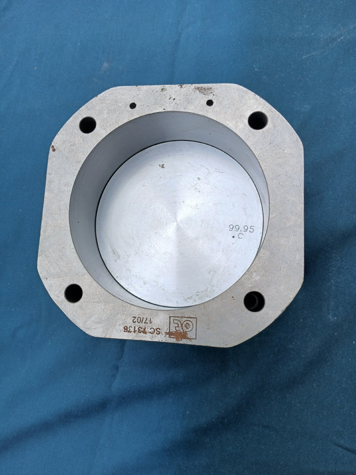 DT Cylinder/ Piston aircompressor for Mercedes - Компресор: снимка 1 DT Cylinder/ Piston aircompressor for Mercedes - Компресор: снимка 1