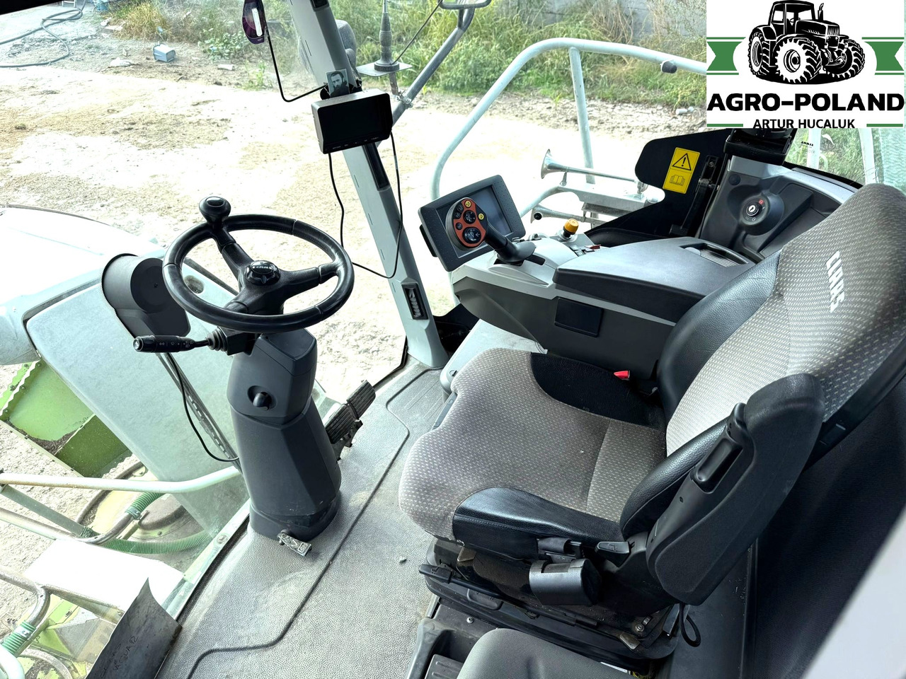 CLAAS JAGUAR 940 - 2014 ROK - 4X4 + ORBIS 600 + PU 300 - Силажокомбайн: снимка 4 CLAAS JAGUAR 940 - 2014 ROK - 4X4 + ORBIS 600 + PU 300 - Силажокомбайн: снимка 4