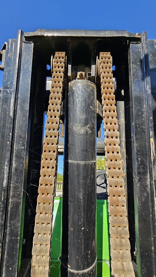 CATERPILLAR V330B - Мотокар с висока проходимост: снимка 3 CATERPILLAR V330B - Мотокар с висока проходимост: снимка 3