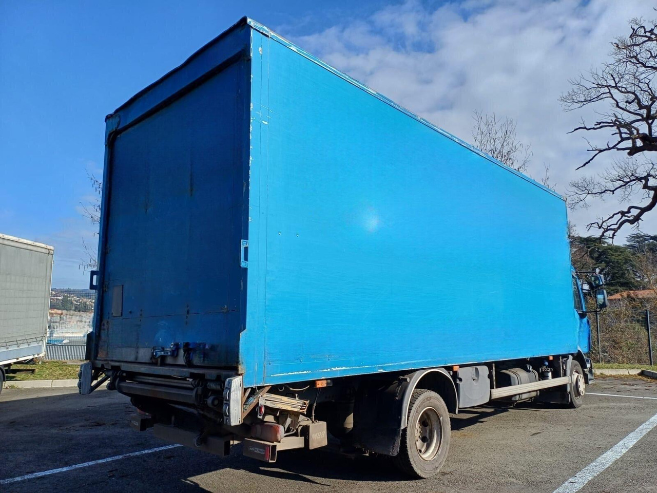 RENAULT MIDLUM 12.270 - Камион фургон: снимка 3 RENAULT MIDLUM 12.270 - Камион фургон: снимка 3
