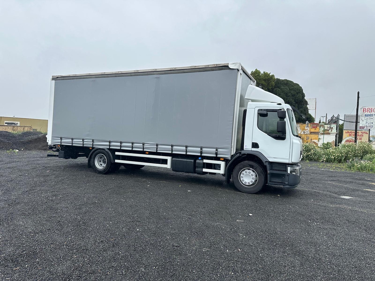 RENAULT PREMIUM 380 - Камион с брезент: снимка 2 RENAULT PREMIUM 380 - Камион с брезент: снимка 2