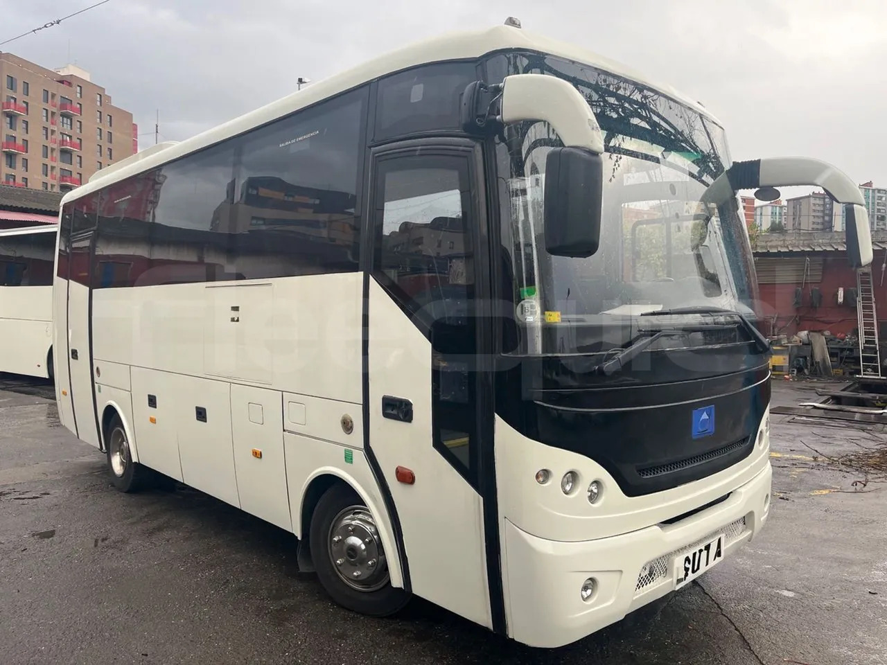 Bmc Midilux L - Туристически автобус: снимка 1 Bmc Midilux L - Туристически автобус: снимка 1