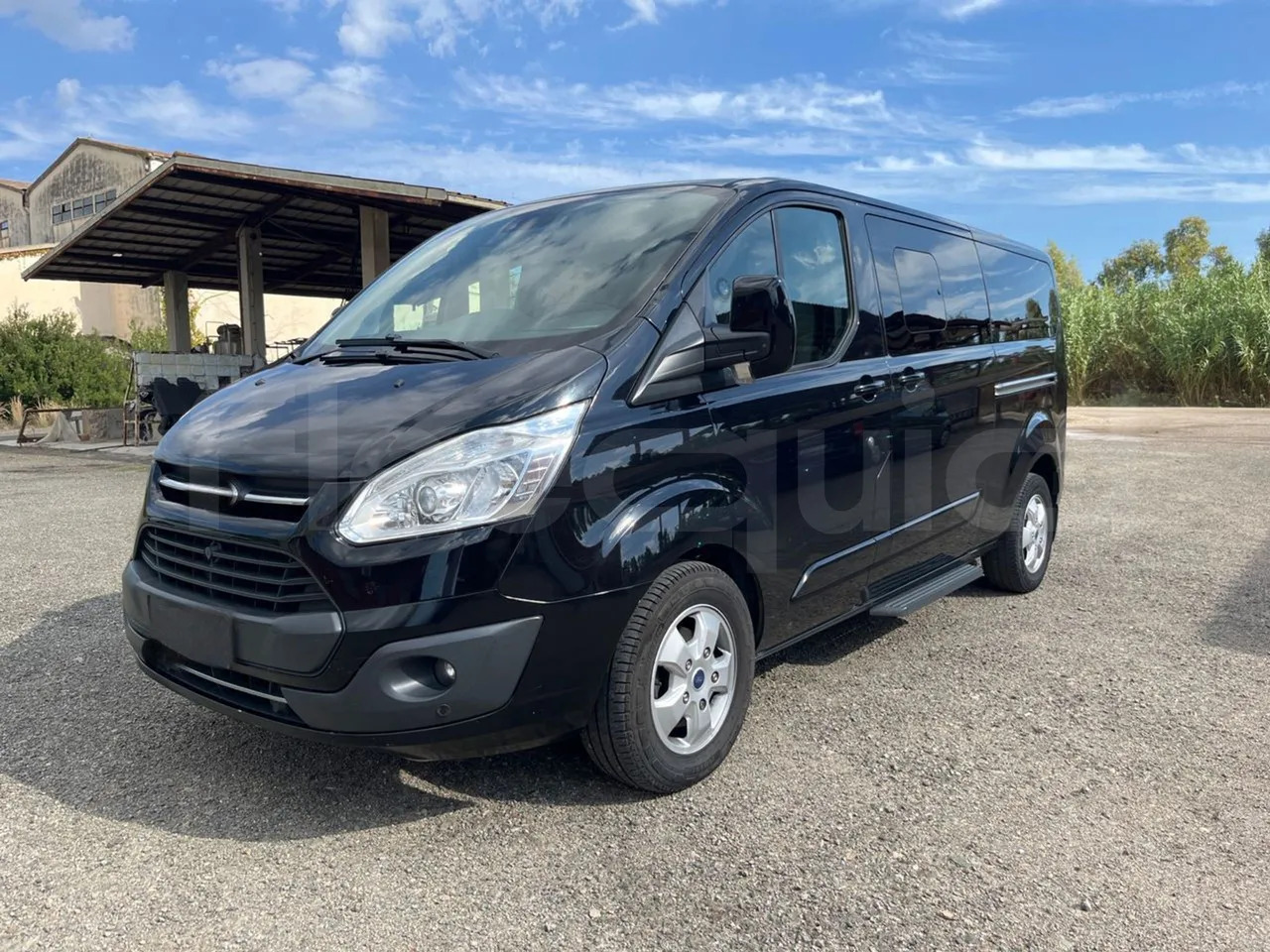 Ford Tourneo Custom - Междуградски автобус: снимка 4 Ford Tourneo Custom - Междуградски автобус: снимка 4