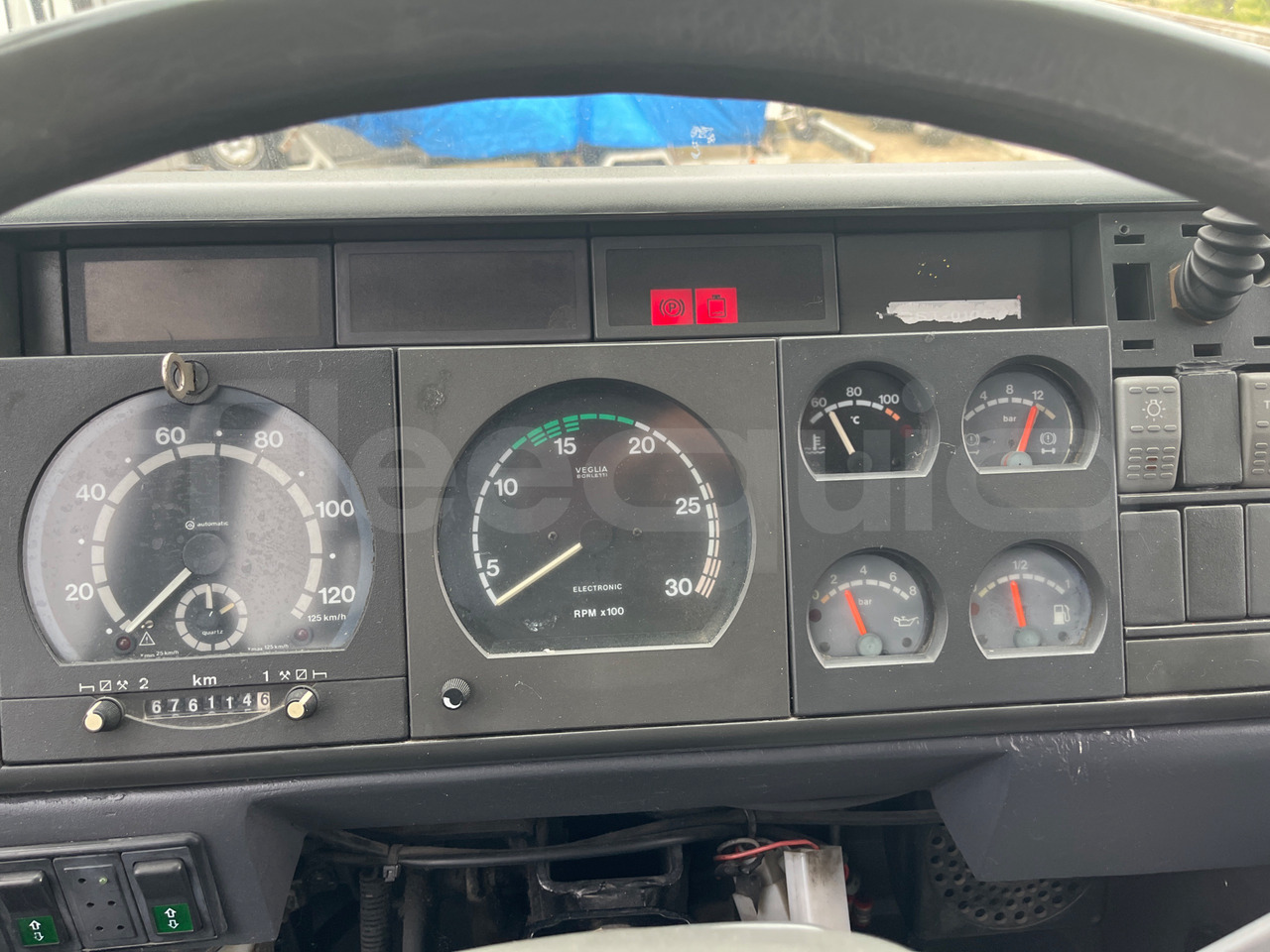 Irisbus 397E.12 - Междуградски автобус: снимка 3 Irisbus 397E.12 - Междуградски автобус: снимка 3