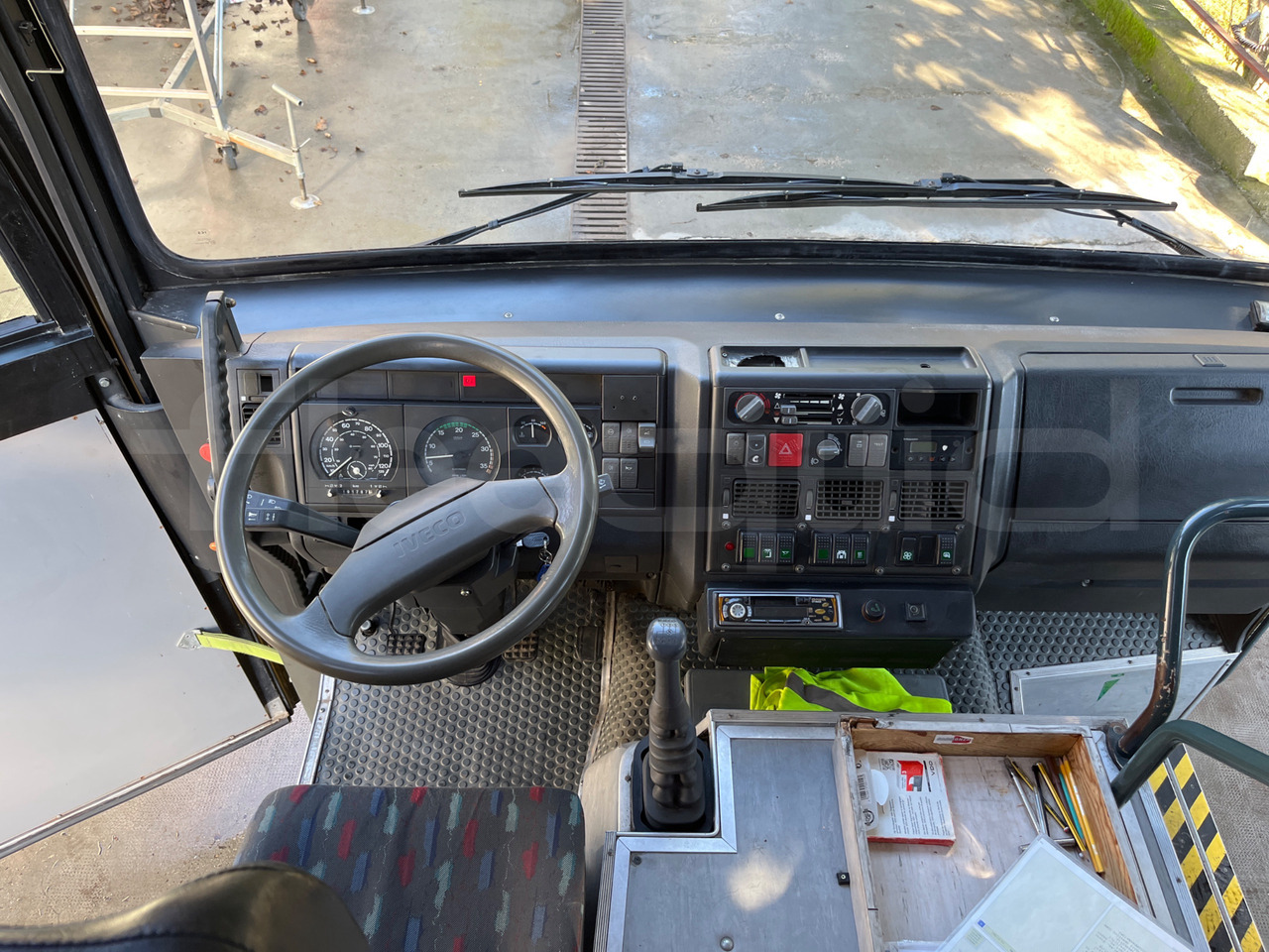 Училищен автобус Iveco Carvin: снимка 15 Училищен автобус Iveco Carvin: снимка 15