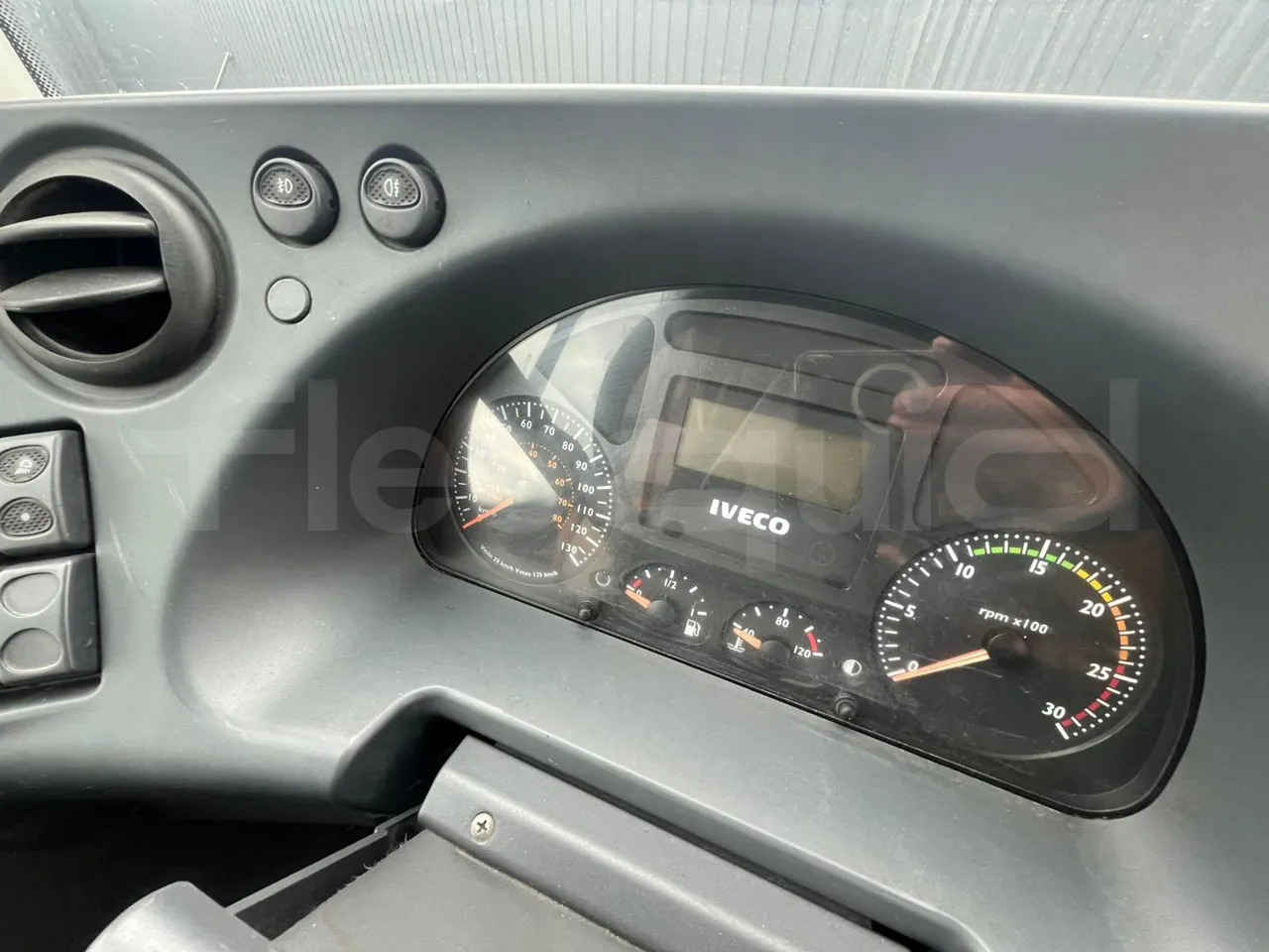 Iveco Crossway - Туристически автобус: снимка 2 Iveco Crossway - Туристически автобус: снимка 2