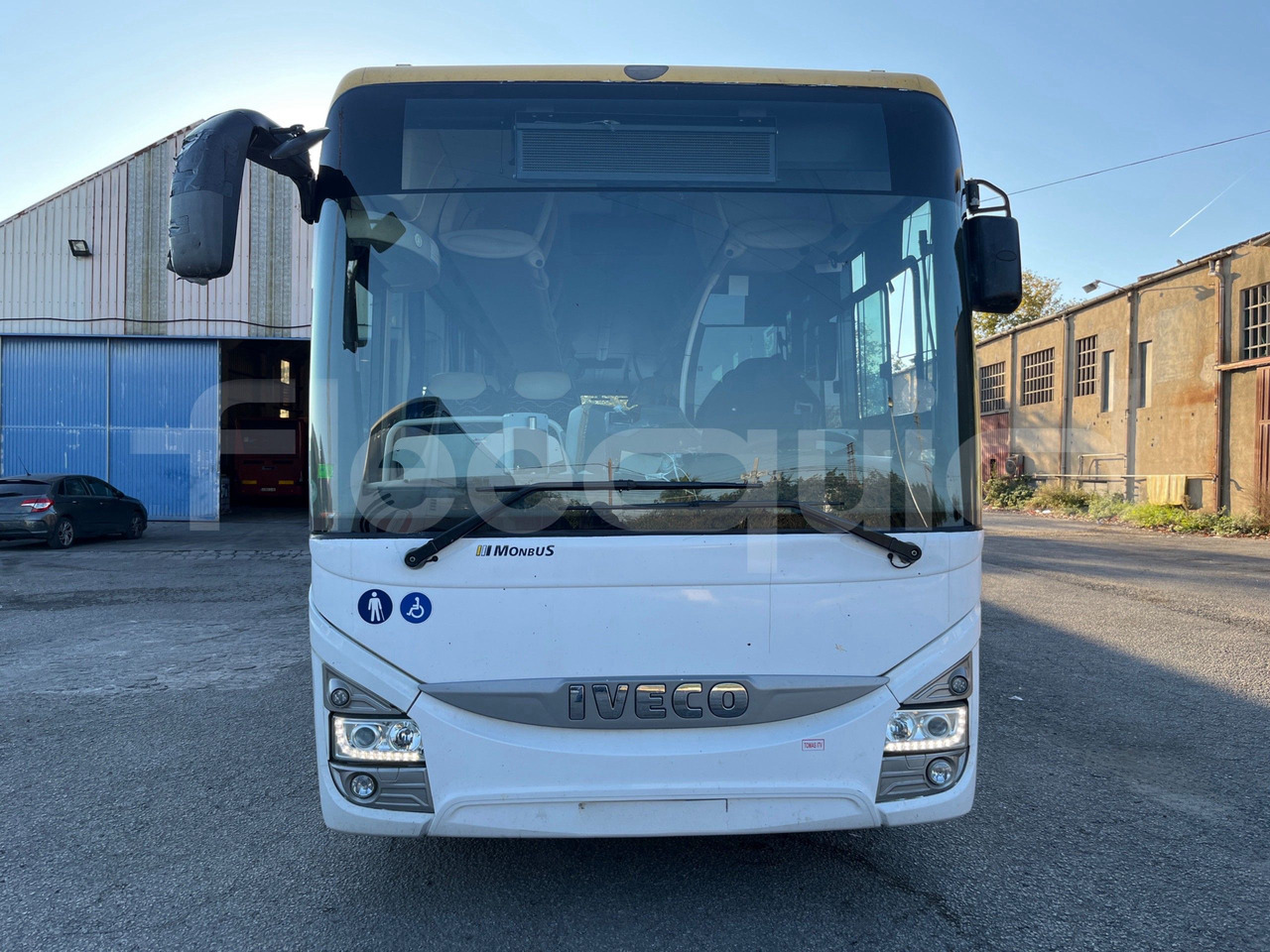 Iveco Crossway - Междуградски автобус: снимка 2 Iveco Crossway - Междуградски автобус: снимка 2