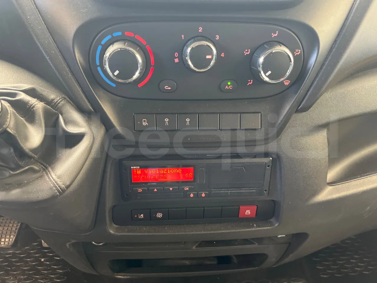 Училищен автобус Iveco Daily: снимка 20