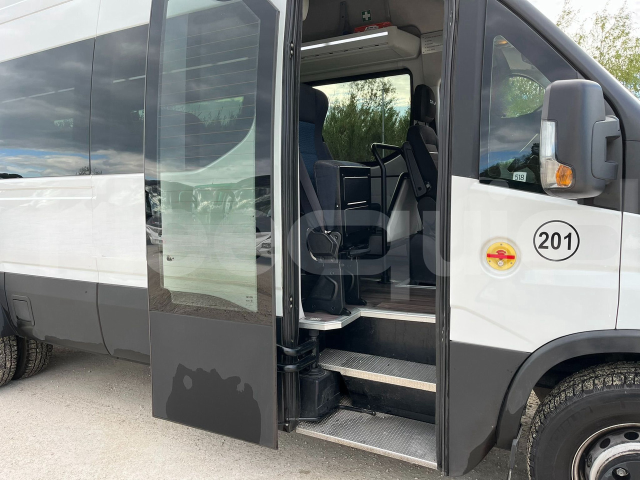 Iveco Daily - Междуградски автобус: снимка 4 Iveco Daily - Междуградски автобус: снимка 4