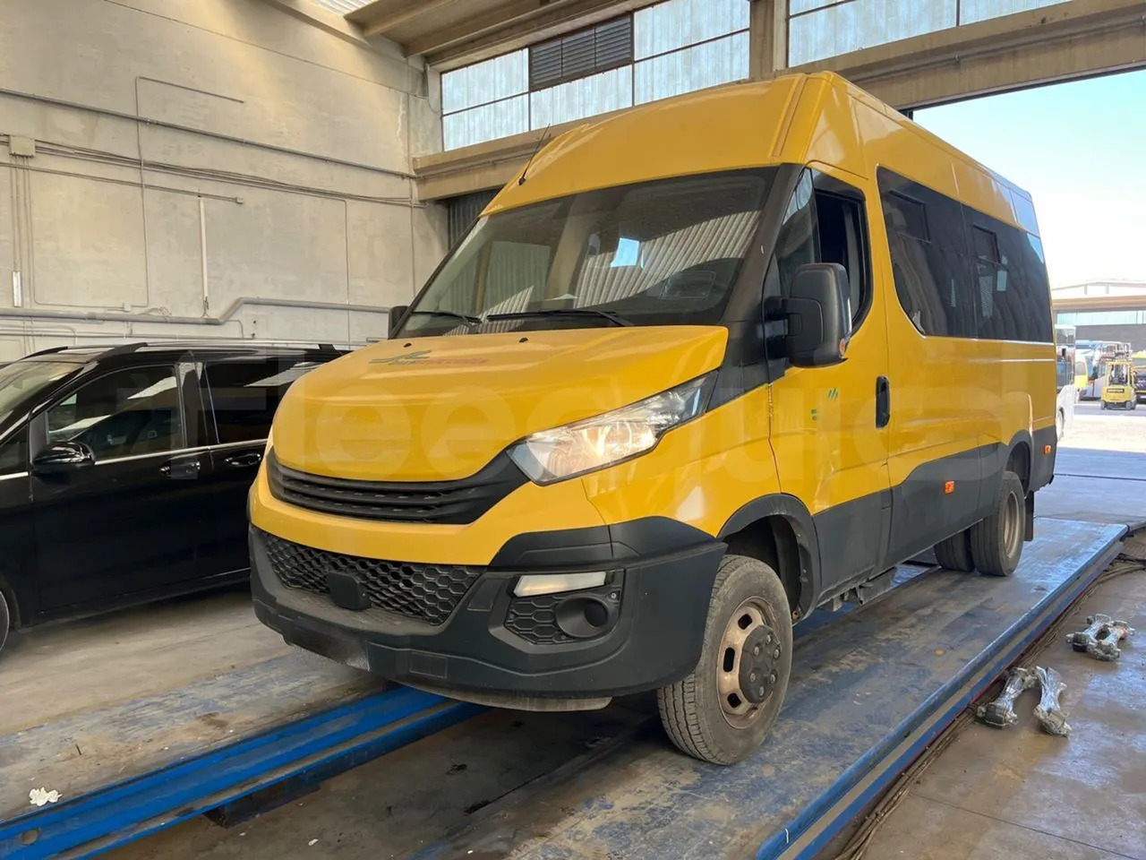 Iveco Daily - Училищен автобус: снимка 4 Iveco Daily - Училищен автобус: снимка 4