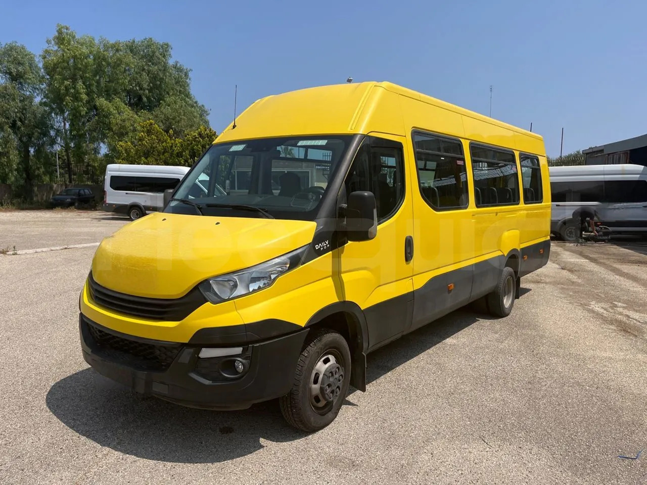 Iveco Daily - Училищен автобус: снимка 4 Iveco Daily - Училищен автобус: снимка 4