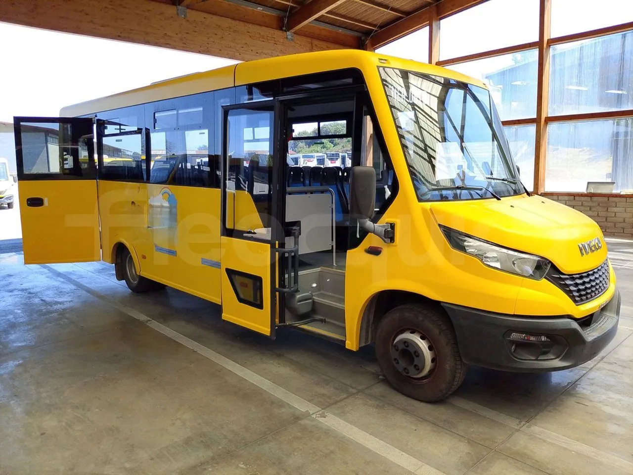 Лизинг на  Iveco Indcar Iveco Indcar: снимка 10