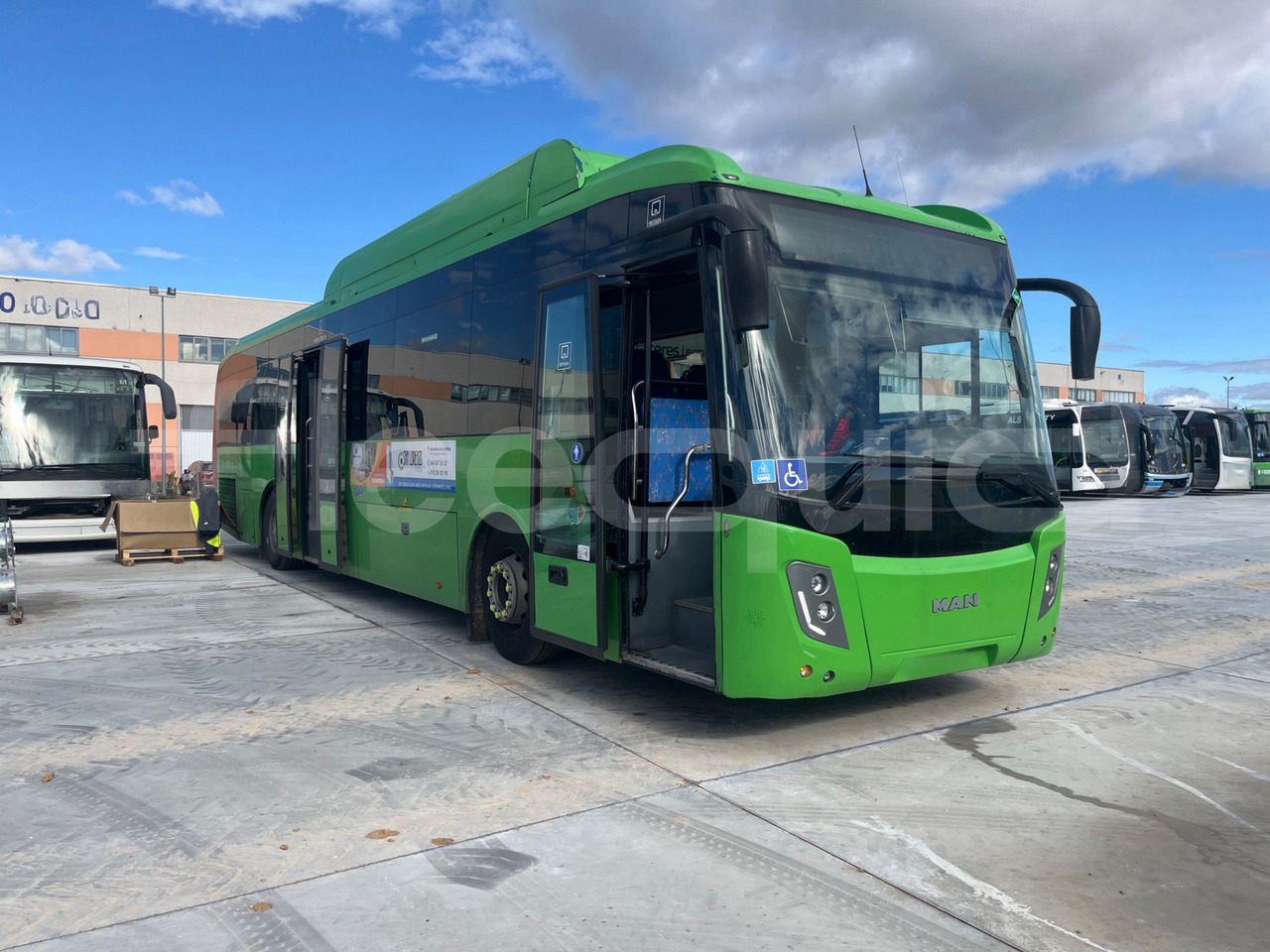 Man Castrosua - Междуградски автобус: снимка 1 Man Castrosua - Междуградски автобус: снимка 1