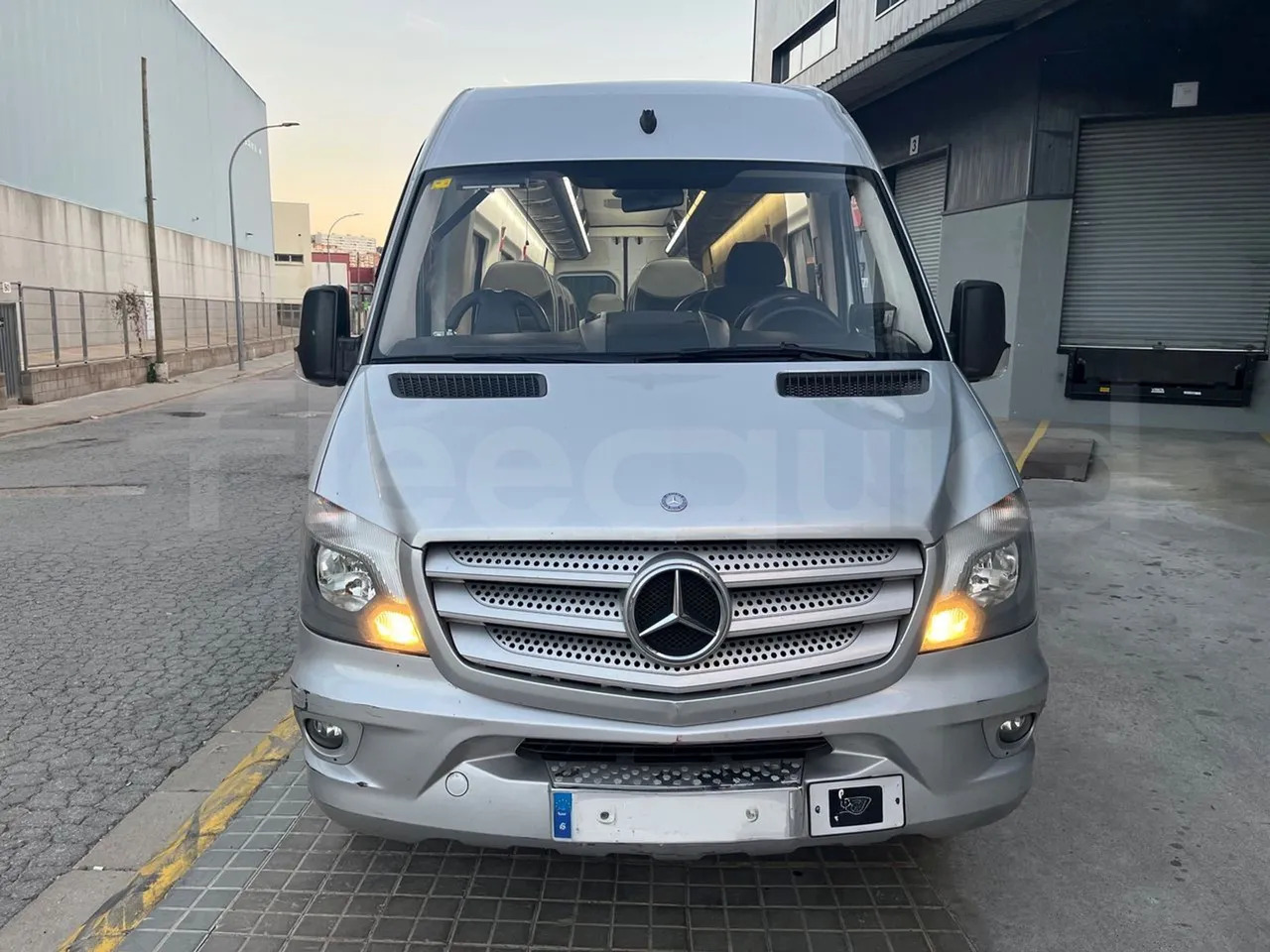Mercedes-Benz Sprinter - Туристически автобус: снимка 2 Mercedes-Benz Sprinter - Туристически автобус: снимка 2