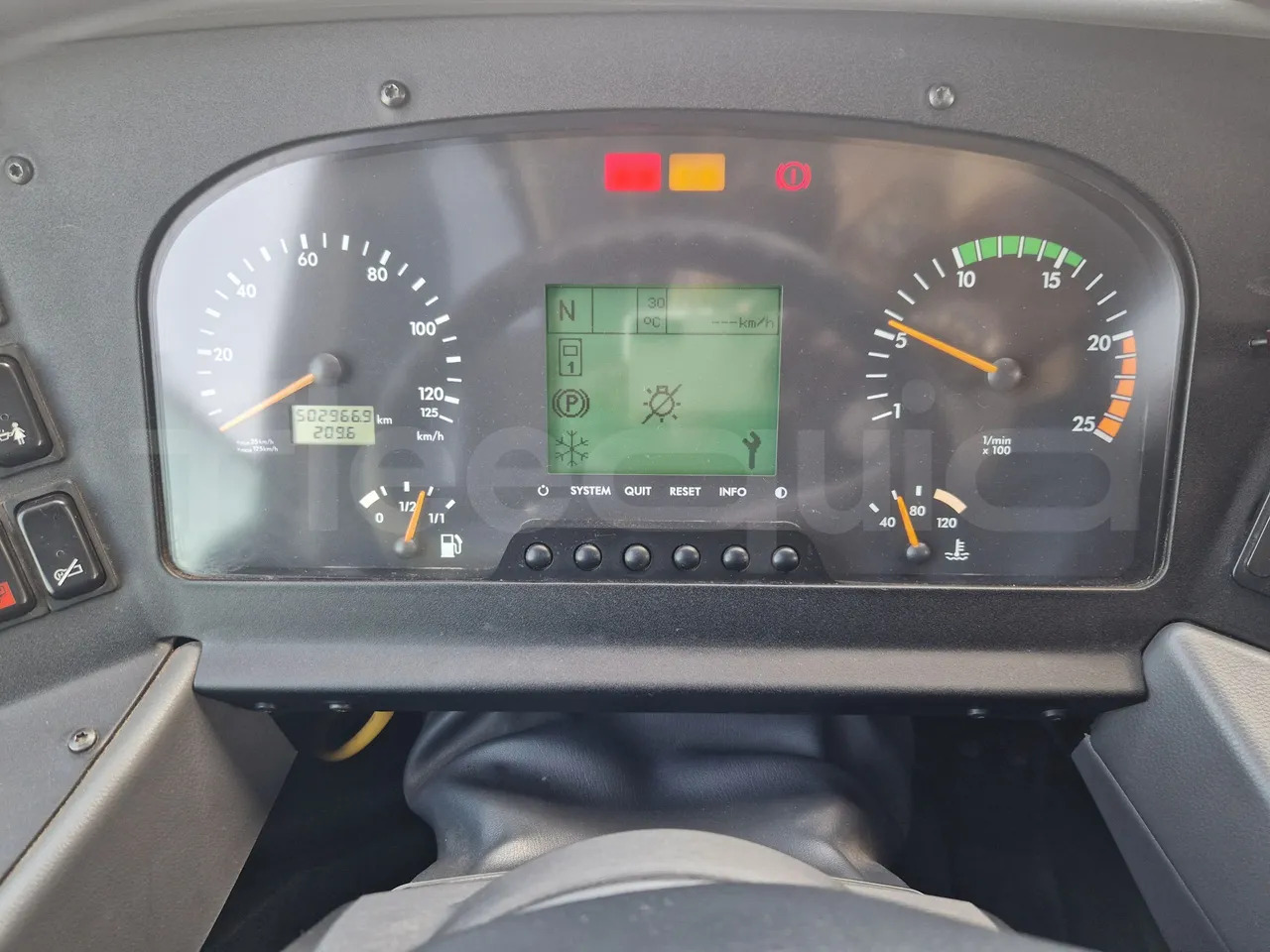 Mercedes-Benz Tourismo - Туристически автобус: снимка 3 Mercedes-Benz Tourismo - Туристически автобус: снимка 3