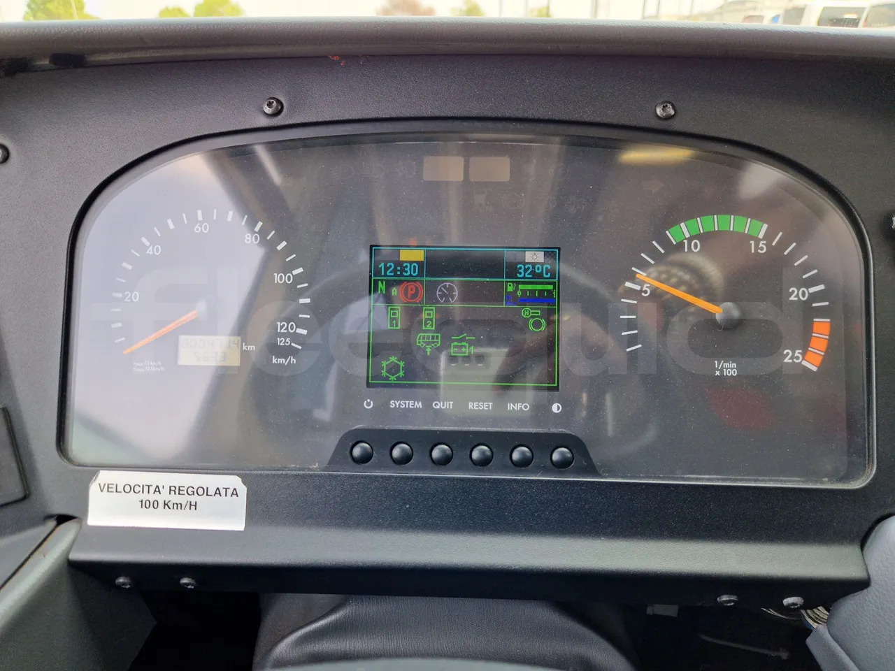 Mercedes-Benz Tourismo - Туристически автобус: снимка 3 Mercedes-Benz Tourismo - Туристически автобус: снимка 3