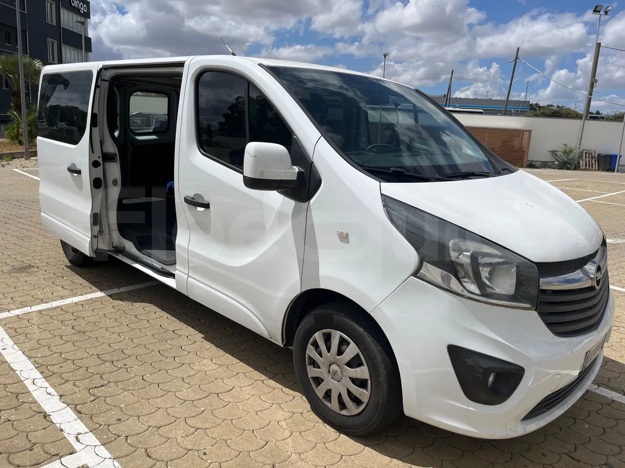 Междуградски автобус Opel Vivaro - B: снимка 12 Междуградски автобус Opel Vivaro - B: снимка 12