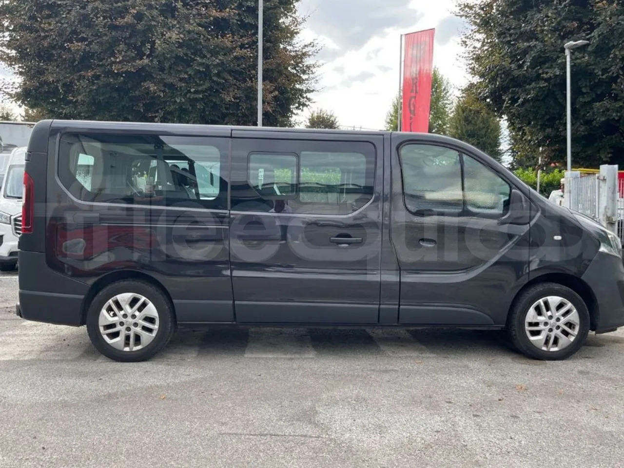 Междуградски автобус Opel Vivaro - B: снимка 13 Междуградски автобус Opel Vivaro - B: снимка 13