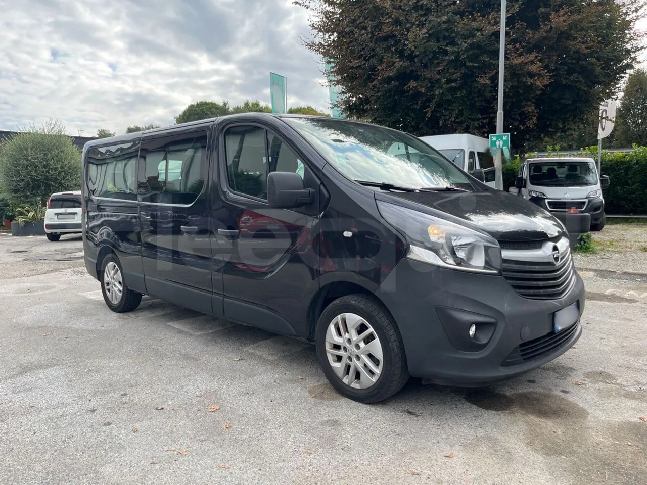 Opel Vivaro - B - Пътнически бус: снимка 1 Opel Vivaro - B - Пътнически бус: снимка 1