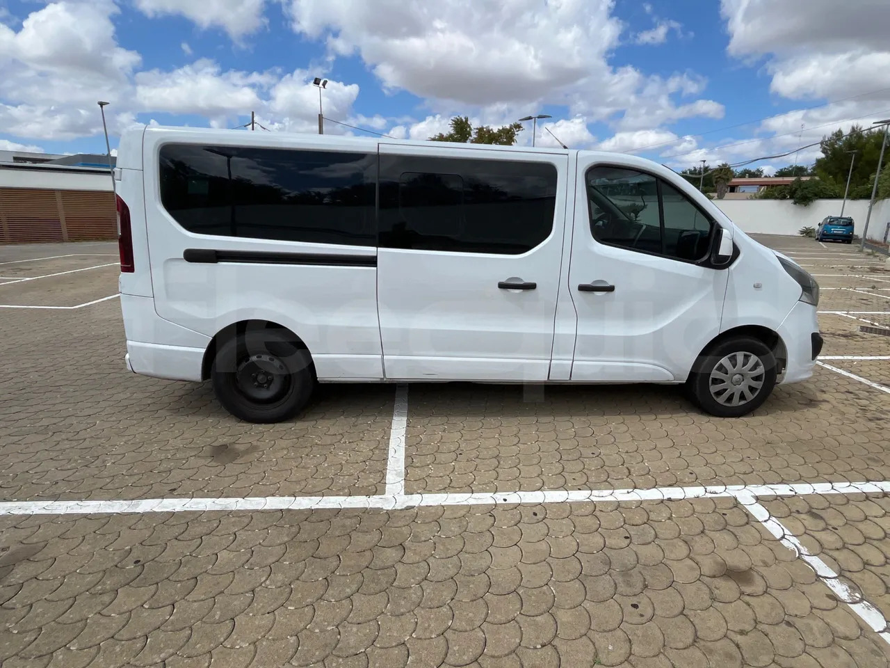 Междуградски автобус Opel Vivaro - B: снимка 13 Междуградски автобус Opel Vivaro - B: снимка 13