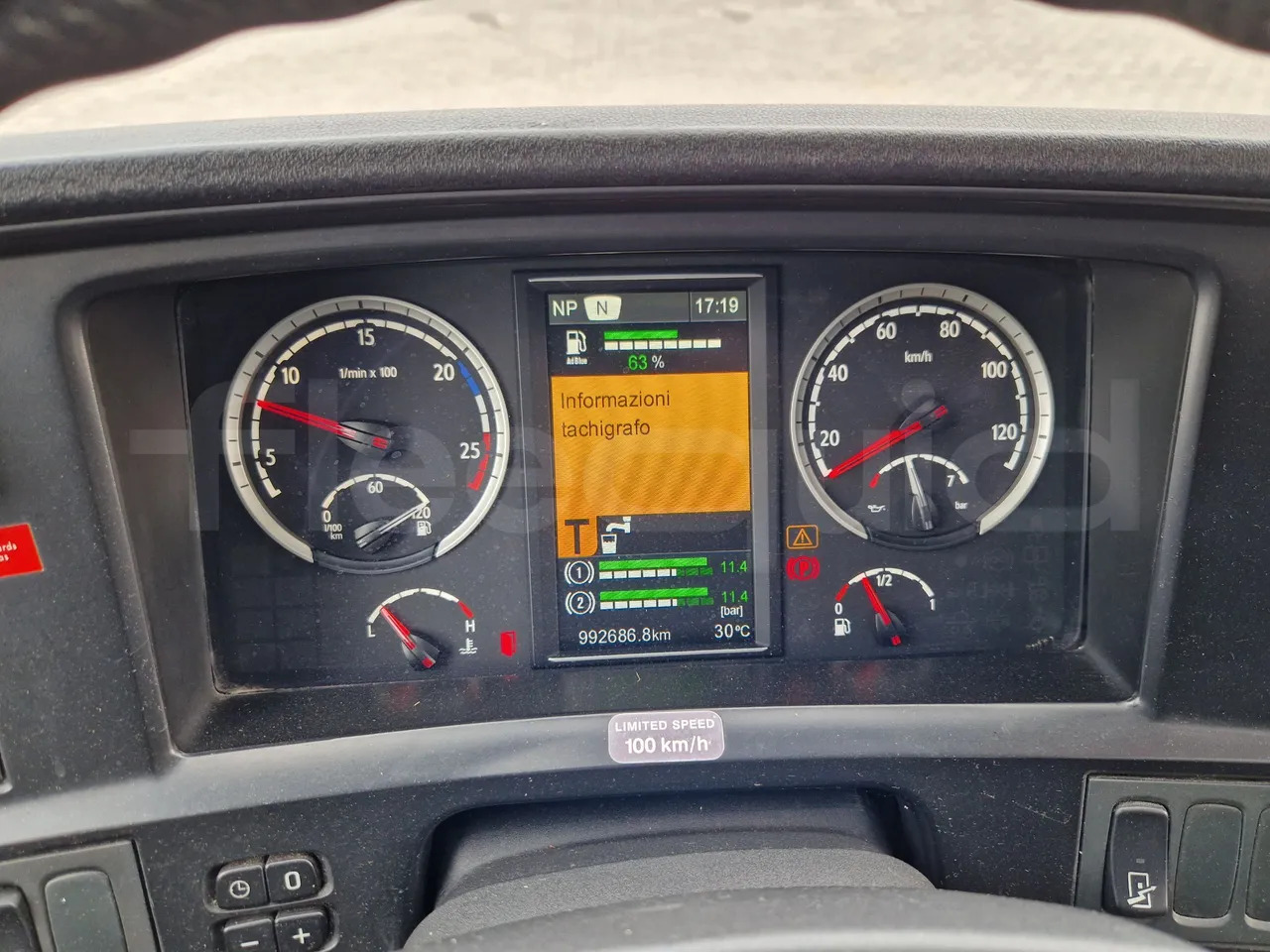 Scania Touring HD - Туристически автобус: снимка 3 Scania Touring HD - Туристически автобус: снимка 3