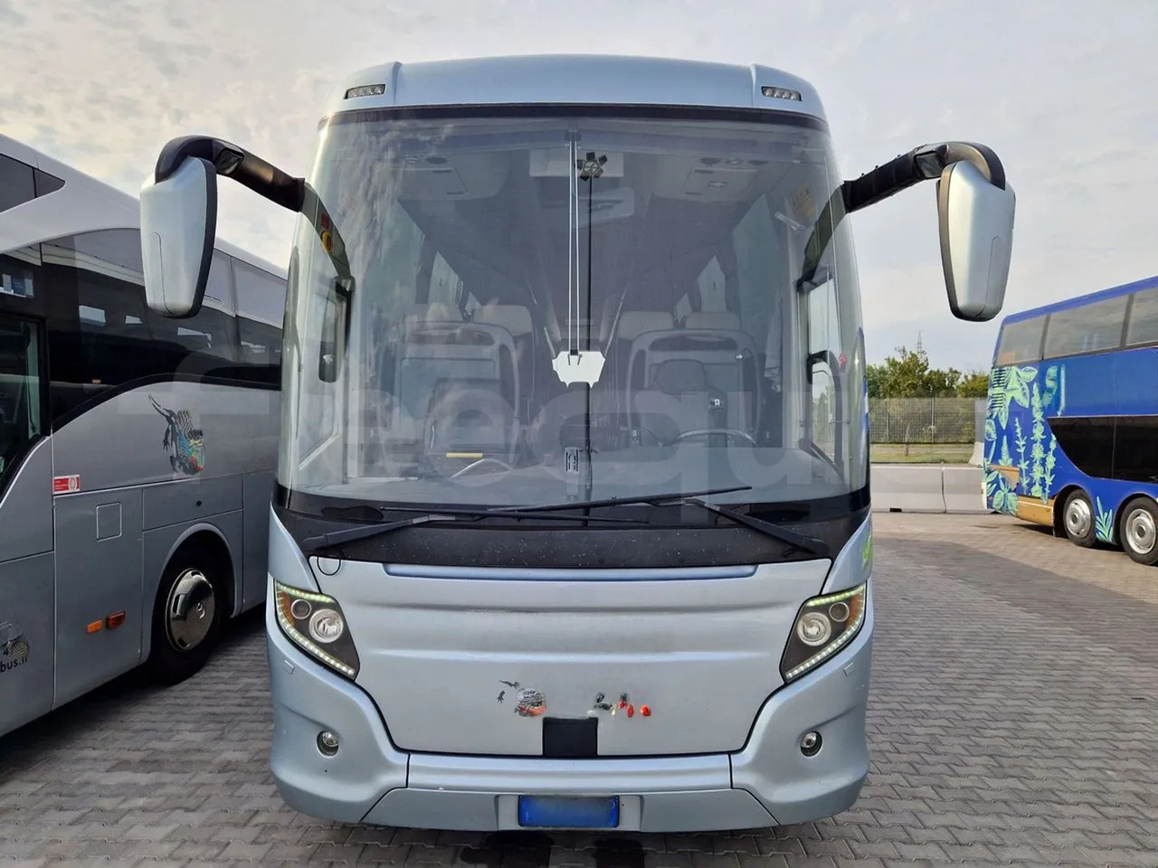 Scania Touring HD - Туристически автобус: снимка 2 Scania Touring HD - Туристически автобус: снимка 2
