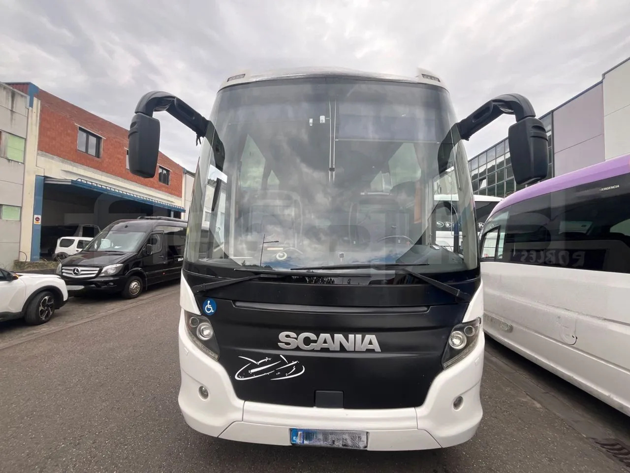 Scania Touring HD - Туристически автобус: снимка 2 Scania Touring HD - Туристически автобус: снимка 2