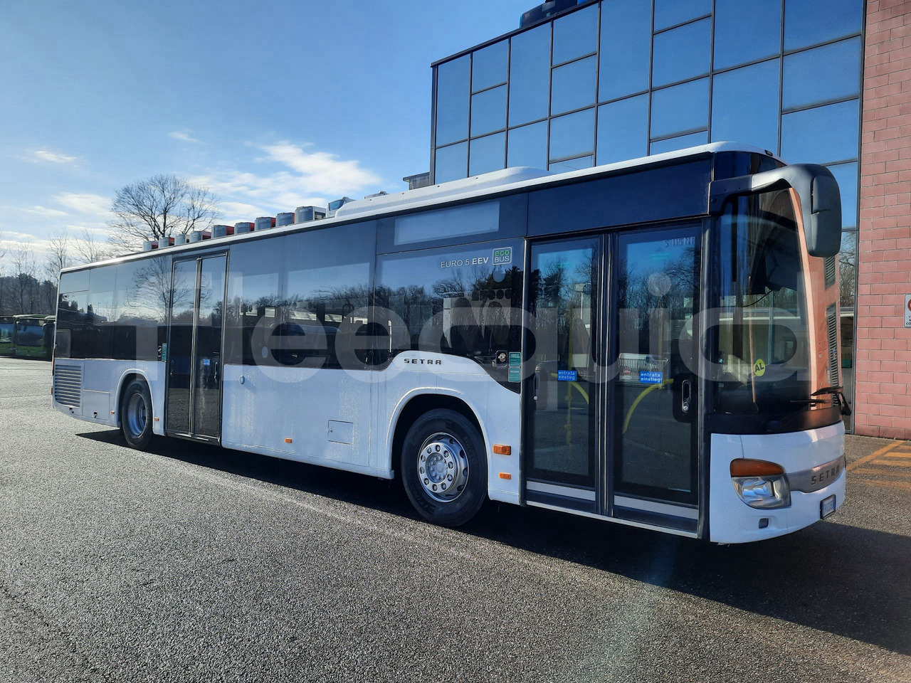 Setra S415 - Междуградски автобус: снимка 1 Setra S415 - Междуградски автобус: снимка 1