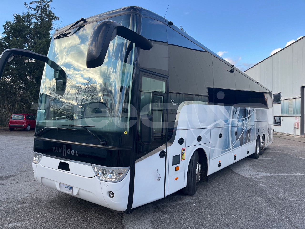 Van Hool Astron - Туристически автобус: снимка 4 Van Hool Astron - Туристически автобус: снимка 4