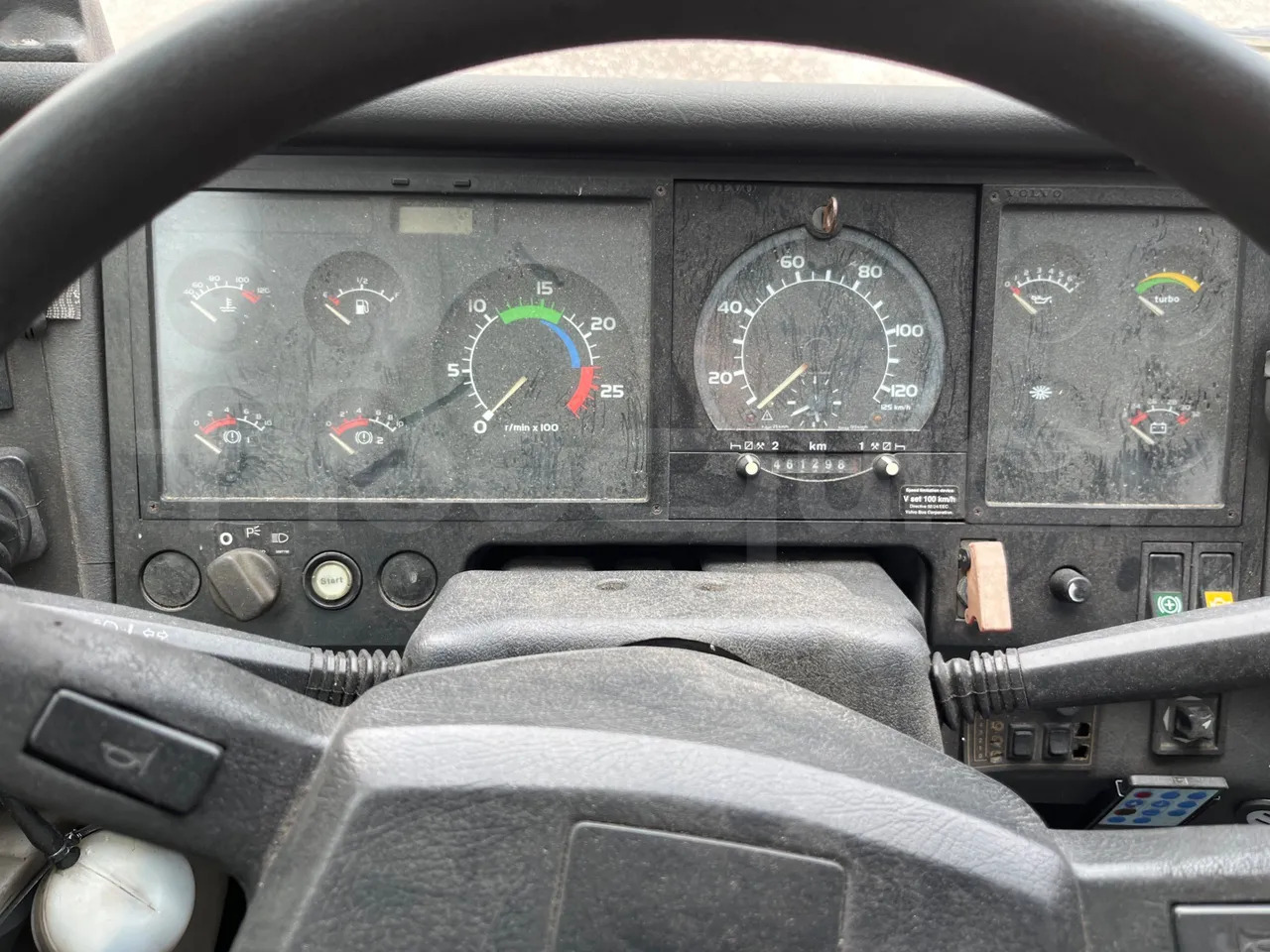 Volvo B12 - Туристически автобус: снимка 3 Volvo B12 - Туристически автобус: снимка 3