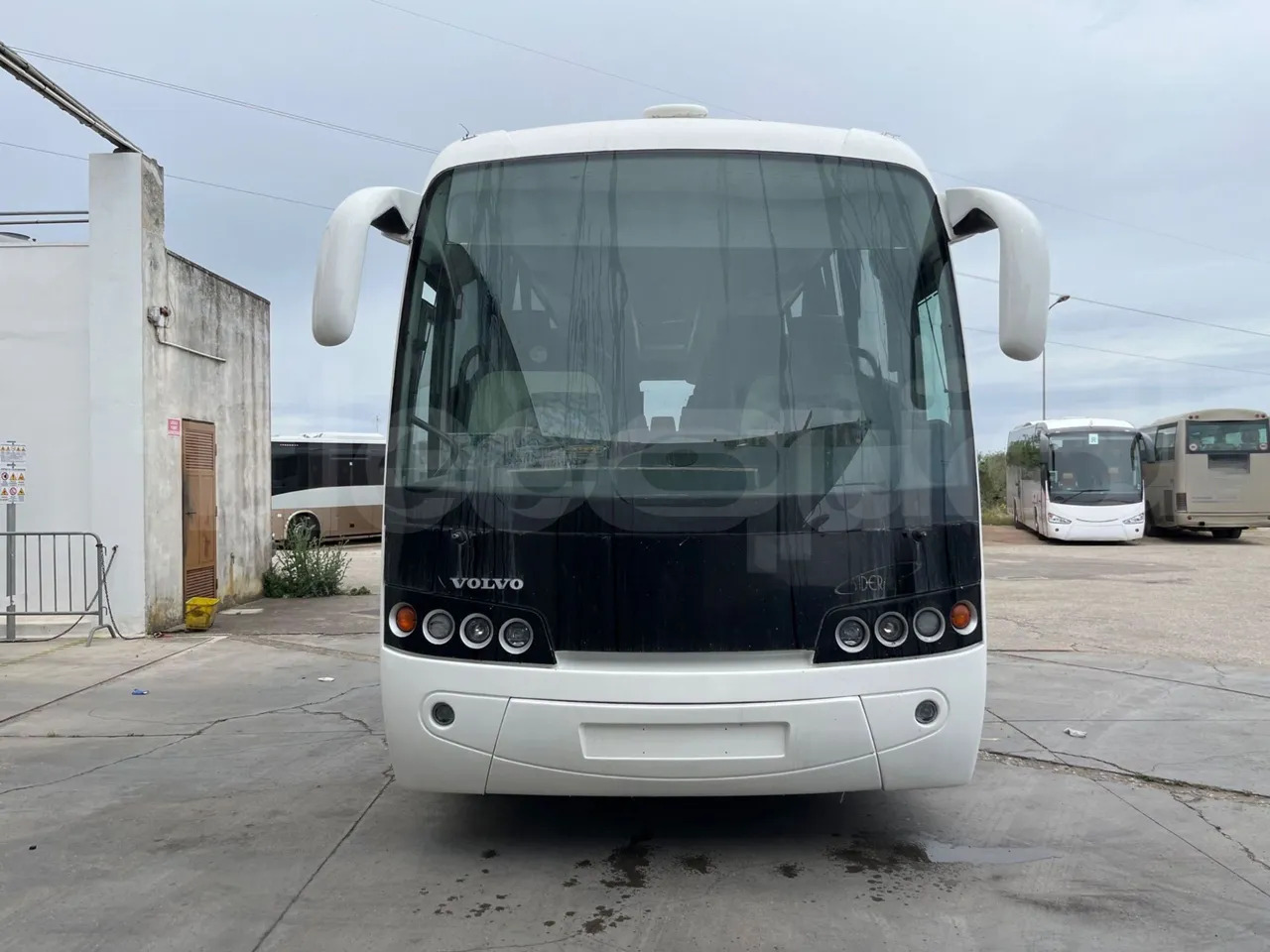Volvo B12 - Туристически автобус: снимка 2 Volvo B12 - Туристически автобус: снимка 2