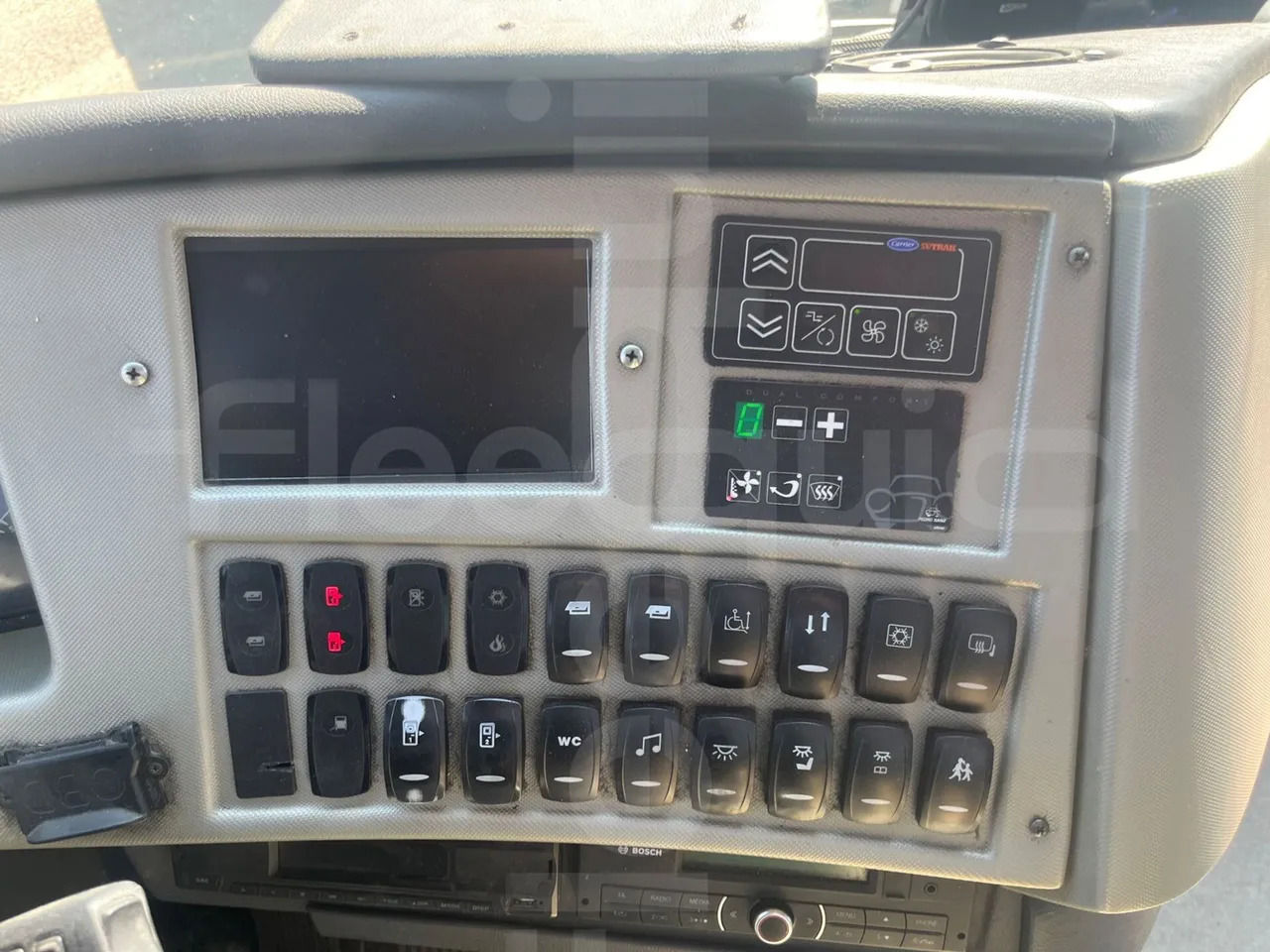 Volvo B12B - Туристически автобус: снимка 3 Volvo B12B - Туристически автобус: снимка 3