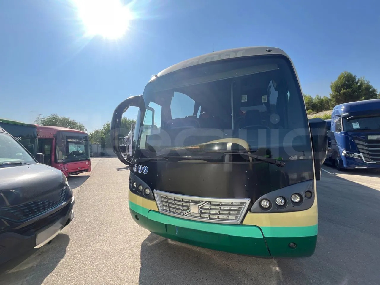 Volvo B12B - Туристически автобус: снимка 1 Volvo B12B - Туристически автобус: снимка 1