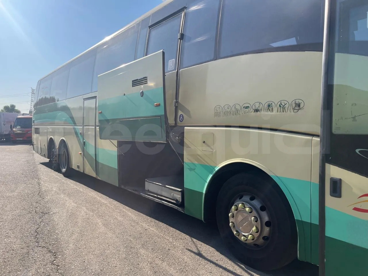 Volvo B12B - Туристически автобус: снимка 4 Volvo B12B - Туристически автобус: снимка 4