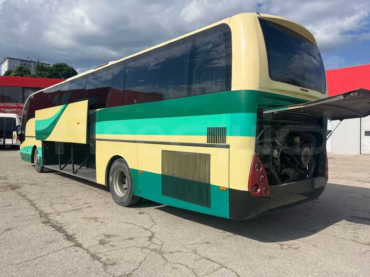 Volvo B12BER - Туристически автобус: снимка 4 Volvo B12BER - Туристически автобус: снимка 4
