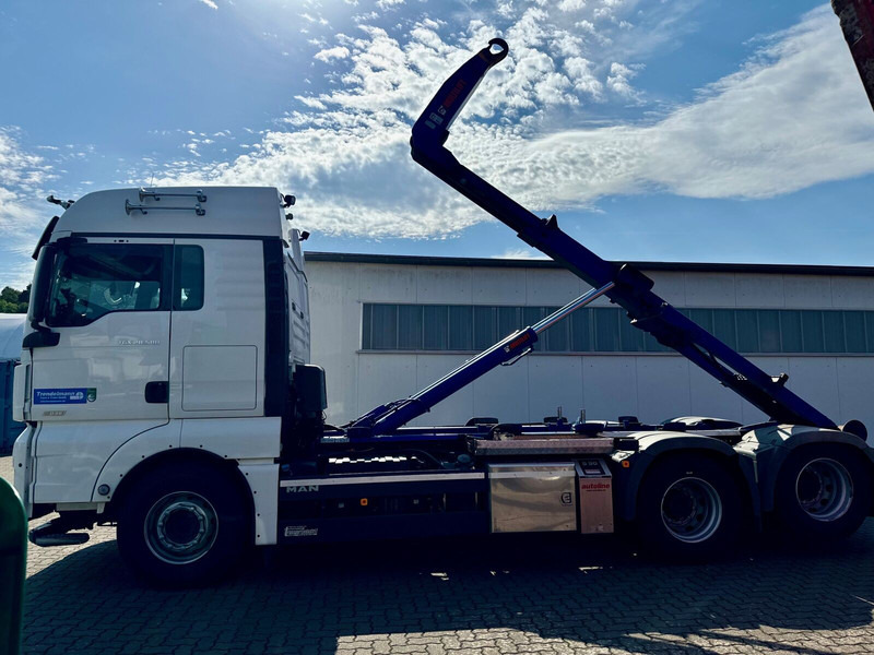 MAN TGX 26.580 BL 6x2 Zwillingbereifte Liftachse Abroller Hiab Funk- - Мултилифт с кука камион: снимка 5 MAN TGX 26.580 BL 6x2 Zwillingbereifte Liftachse Abroller Hiab Funk- - Мултилифт с кука камион: снимка 5