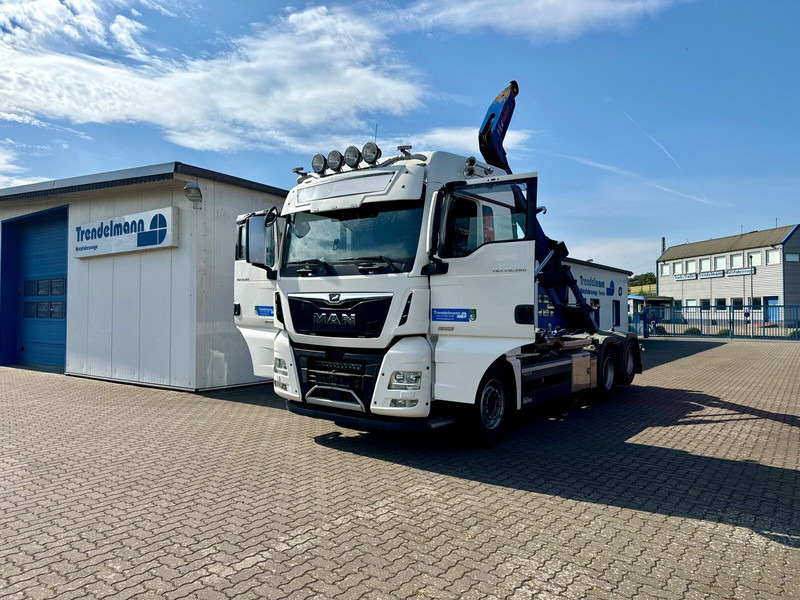 MAN TGX 26.580 BL 6x2 Zwillingbereifte Liftachse Abroller Hiab Funk- - Мултилифт с кука камион: снимка 3 MAN TGX 26.580 BL 6x2 Zwillingbereifte Liftachse Abroller Hiab Funk- - Мултилифт с кука камион: снимка 3