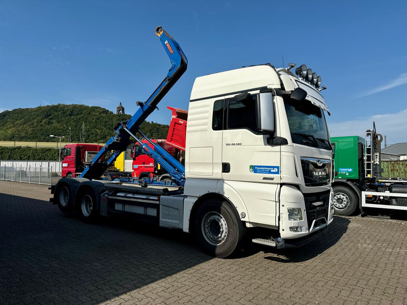MAN TGX 26.580 BL 6x2 Zwillingbereifte Liftachse Abroller Hiab Funk- - Мултилифт с кука камион: снимка 4 MAN TGX 26.580 BL 6x2 Zwillingbereifte Liftachse Abroller Hiab Funk- - Мултилифт с кука камион: снимка 4
