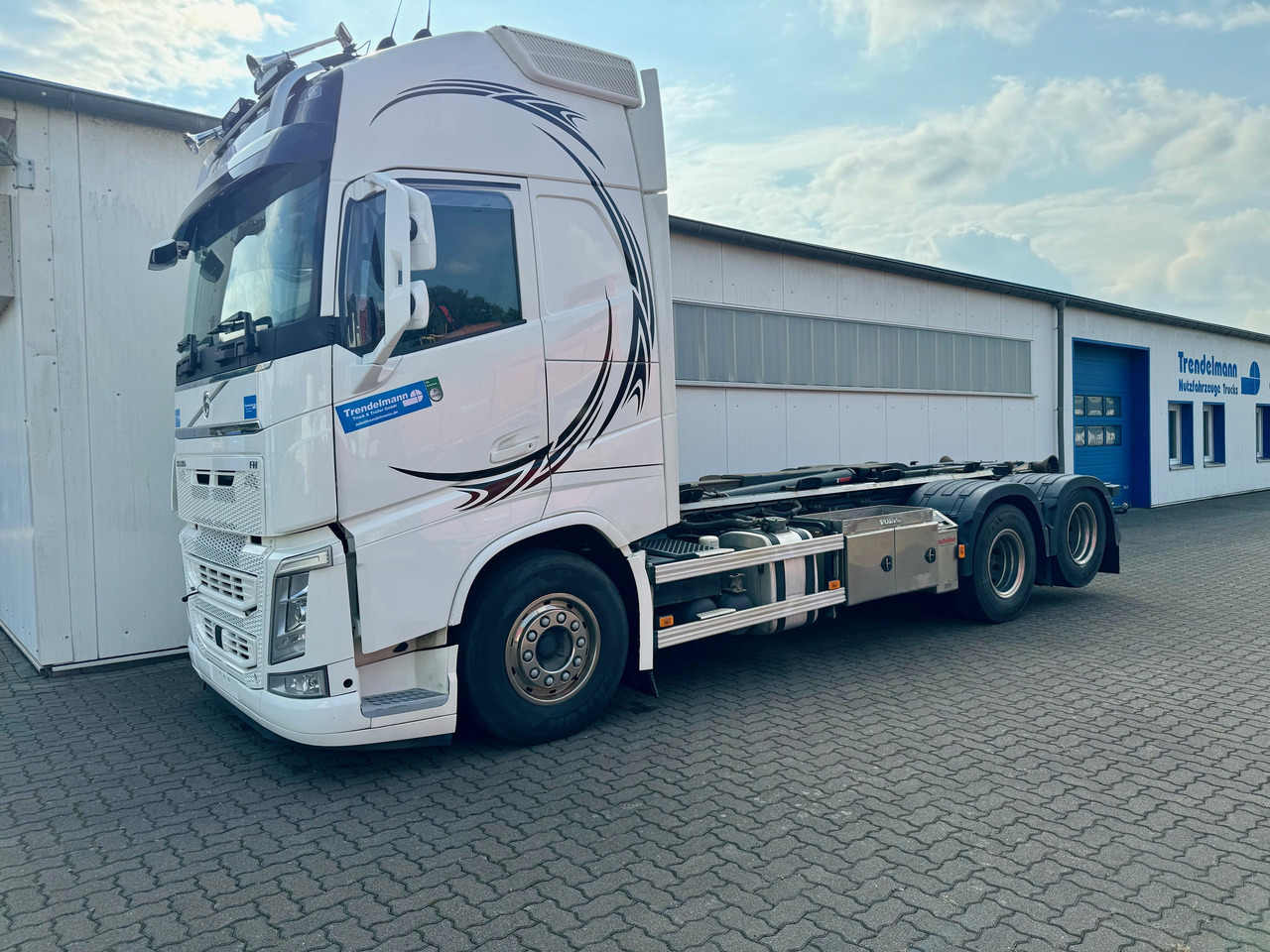 VOLVO Fh-13-540 6x4R - Мултилифт с кука камион: снимка 2 VOLVO Fh-13-540 6x4R - Мултилифт с кука камион: снимка 2