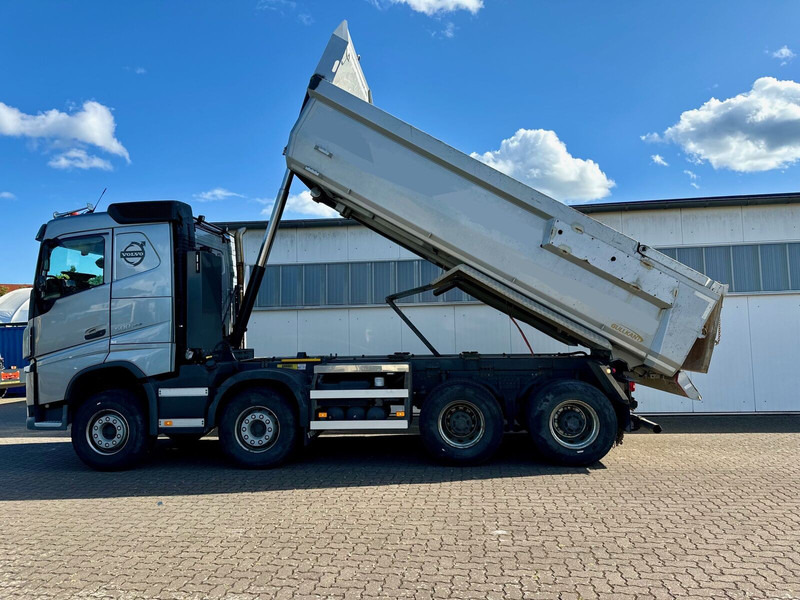 Volvo FH-500 8x4 Retarder Hinterkipper Hydraulische Heckklappe - Самосвал камион: снимка 5 Volvo FH-500 8x4 Retarder Hinterkipper Hydraulische Heckklappe - Самосвал камион: снимка 5